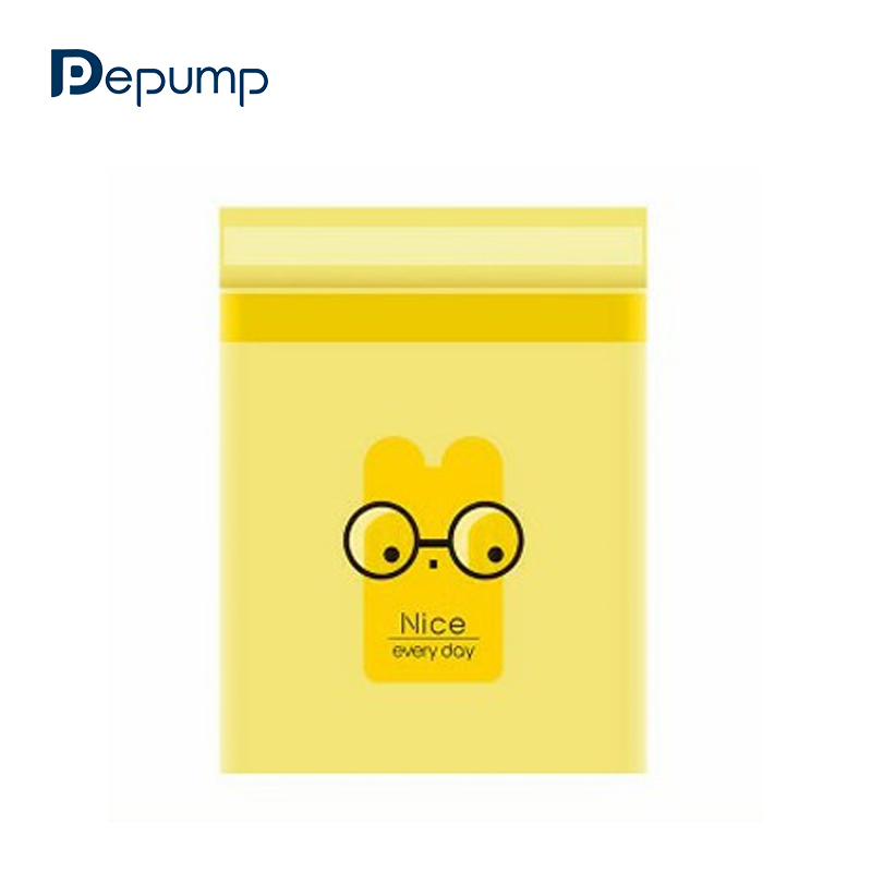 Portable paste disposable waterproof trash can carrier for car trash